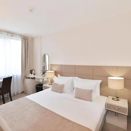 Art Plaza 4* Sofia